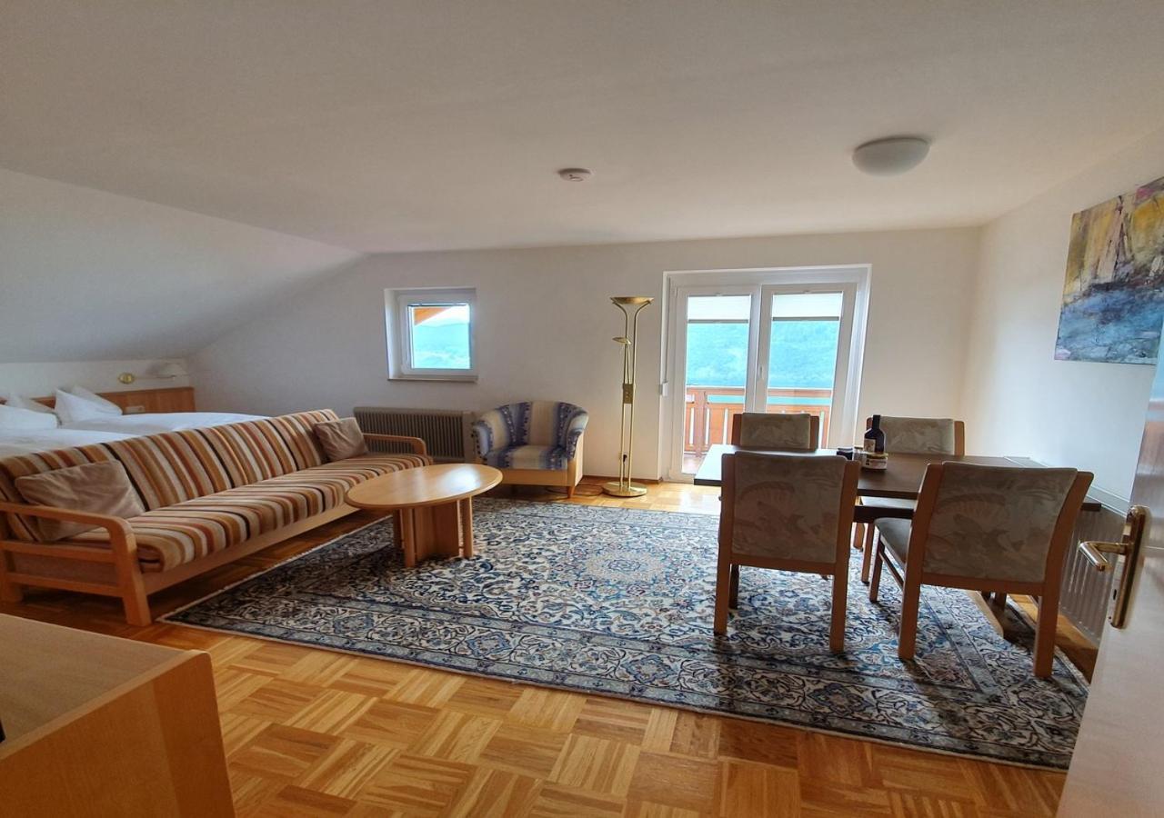 Haus Kraller-Urlaub Mit Seeblick Millstatt Eksteriør bilde